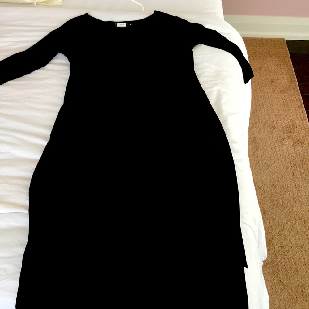 Sympli size 8 hi/low dress with laser cut detail.